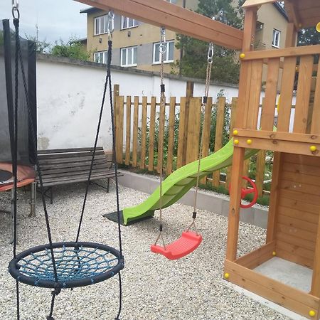 Apartmany Nezarka A Privatni Wellness Jindřichŭv Hradec Exteriör bild