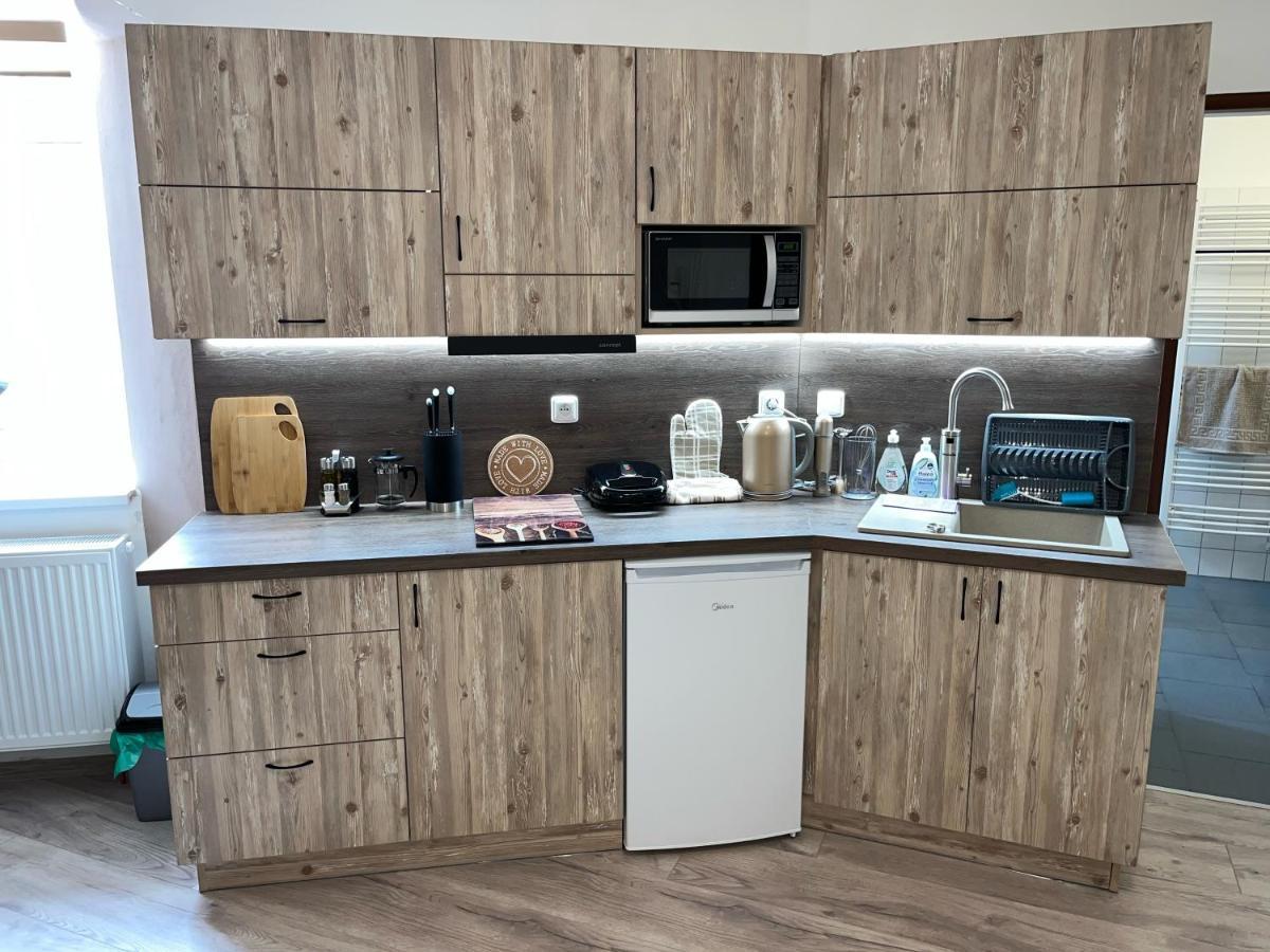 Apartmany Nezarka A Privatni Wellness Jindřichŭv Hradec Exteriör bild