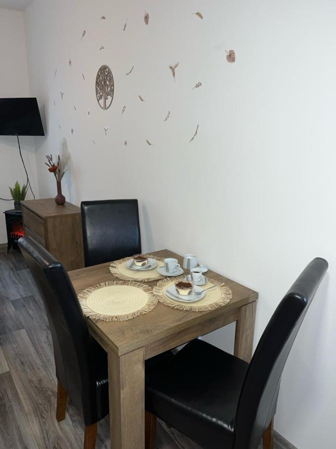 Apartmany Nezarka A Privatni Wellness Jindřichŭv Hradec Exteriör bild